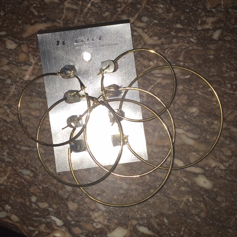 HOOP EARRINGS
